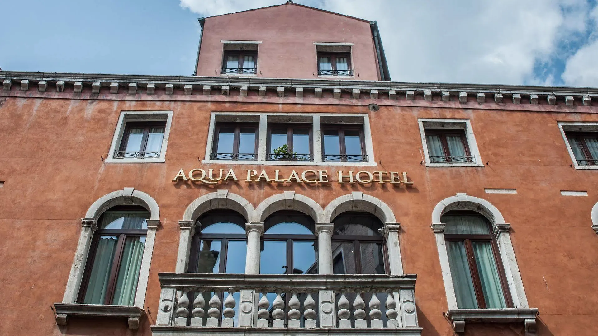 Aqua Palace Venezia 4*,  Italia